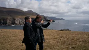 Backdrop to the movie "In the Land of Saints and Sinners" #190097