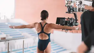 Backdrop to the movie "DIVE" #499855