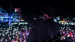 Backdrop to the movie "Zero to Hero" #443110