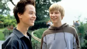 Backdrop to the movie "Crazy" #500052