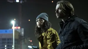 Backdrop to the movie "Warning" #392255