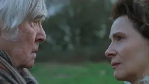 Backdrop to the movie "Queen at Sea" #535869