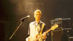 Backdrop to the movie "Buzzy Noise" #476783