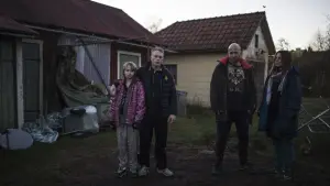 Backdrop to the movie "Goliath" #634611