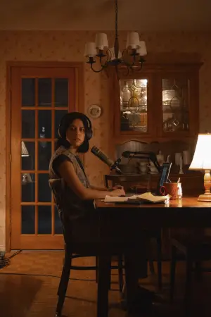 Poster to the movie "undertone" #560802