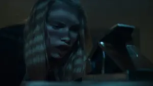 Backdrop to the movie "Polaroid" #499846