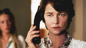 Backdrop to the movie "Swimming Pool" #743729