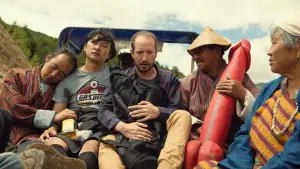 Backdrop to the movie "The Monk and the Gun" #758201