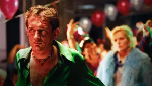 Backdrop to the movie "Day Watch" #301707