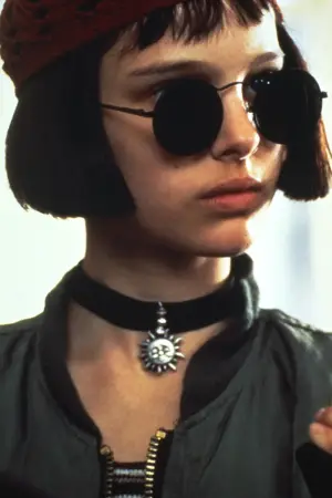 Poster to the movie "Léon: The Professional" #563354