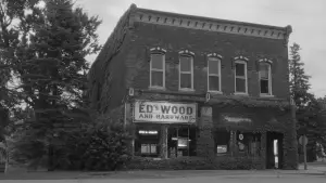 Backdrop to the movie "Vampire Zombies...from Space!" #768006