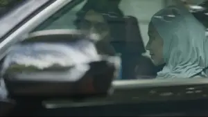 Backdrop to the movie "La Tahzan: Cinta, Dosa, Luka..." #672886