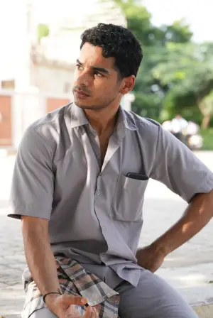 Poster to the movie "Homebound" #586253