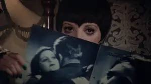 Backdrop to the movie "Cabaret" #691253