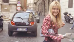 Backdrop to the movie "The Lizzie McGuire Movie" #900167