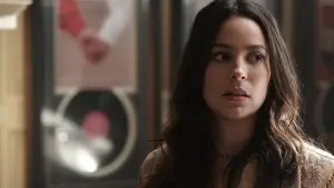 Backdrop to the movie "Torn Hearts" #409137