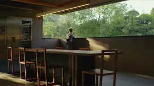 Backdrop to the movie "Parasite" #525855