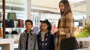 Backdrop to the movie "Happiest Season" #226794