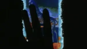 Backdrop to the movie "Souvenir" #715347