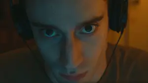 Backdrop to the movie "Lurker" #779564