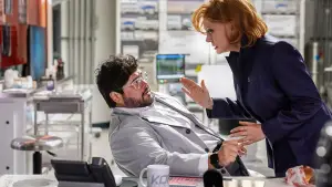 Backdrop to the movie "Blue Beetle" #611938