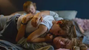 Backdrop to the movie "The Ties That Bind Us" #590495