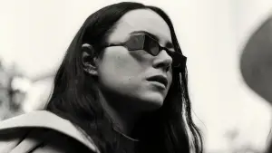 Backdrop to the movie "Poor Things" #584012