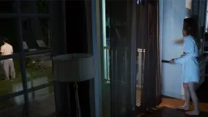 Backdrop to the movie "Dark Skies" #291561