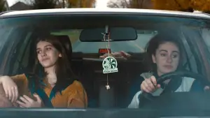 Backdrop to the movie "I Used to Be Funny" #686617