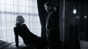 Backdrop to the movie "Nightmare Alley" #649789