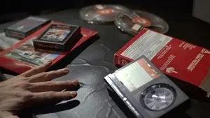 Backdrop to the movie "Videodrome" #694379