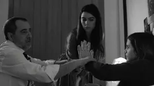 Backdrop to the movie "Anabel" #726144