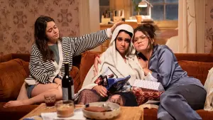 Backdrop to the movie "The Broken Hearts Gallery" #401154