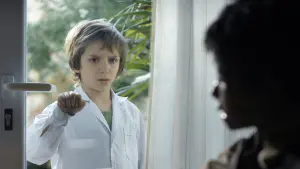 Backdrop to the movie "Terrified" #270268