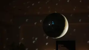 Backdrop to the movie "Happyend" #580599