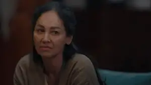 Backdrop to the movie "Keluarga Suami Adalah Hama" #818977