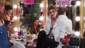 Backdrop to the movie "Showgirls" #606777