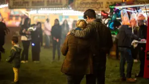 Backdrop to the movie "We Live in Time" #563029