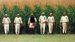Backdrop to the movie "Field of Dreams" #719592