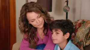 Backdrop to the movie "Golden Shoes" #731764