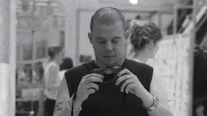 Backdrop to the movie "McQueen" #744506