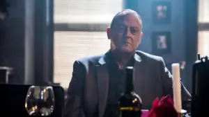 Backdrop to the movie "The Doorman" #324691