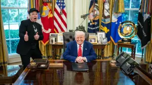 Backdrop to the movie "Trump