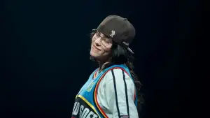 Backdrop to the movie "Billie Eilish - Hit Me Hard and Soft: The Tour (Live in 3D)" #779823