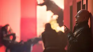 Backdrop to the movie "Security" #726547