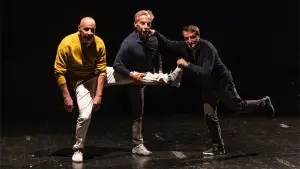 Backdrop to the movie "Attitudini: Nessuna" #690834