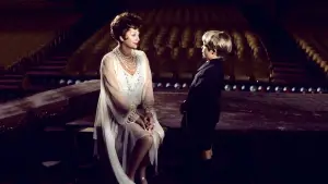 Backdrop to the movie "Mame" #678481