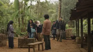 Backdrop to the movie "KKN di Desa Penari" #417831