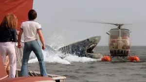 Backdrop to the movie "Jaws 2" #789981