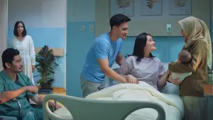 Backdrop to the movie "Lebih Dari Selamanya" #700933